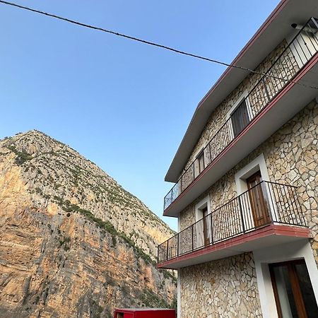 לינה וארוחת בוקר צ'יוויטה L'Oasi Del Raganello מראה חיצוני תמונה